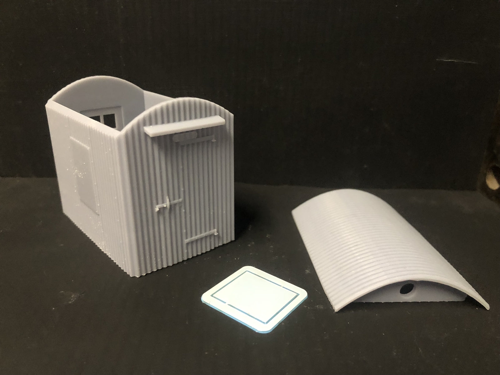 O gauge/O-16.5 model railway lamp hut kit with laser-cut glazing, based on the Buckfastleigh steam railway building