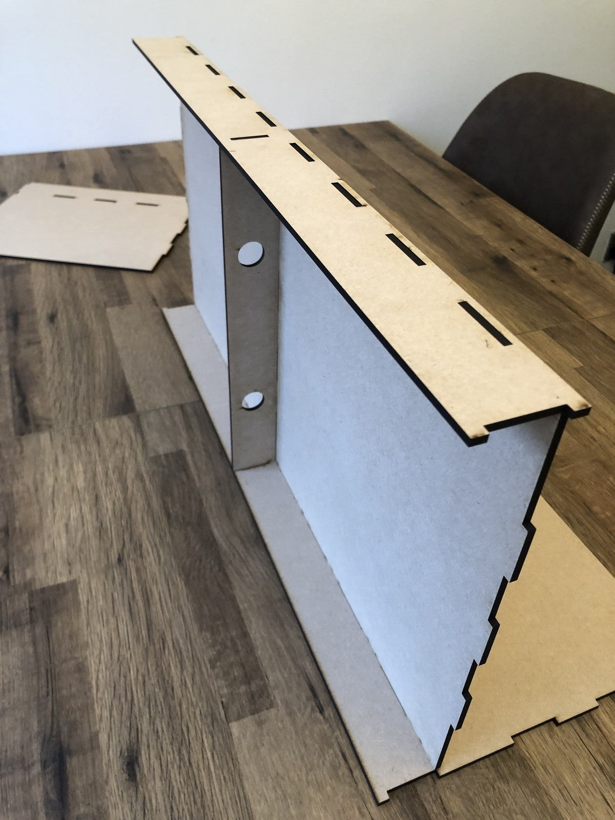 4mm MDF model railway diorama case, 60x30x25cm, shown with N gauge track and Kato 11-109 chassis layout example