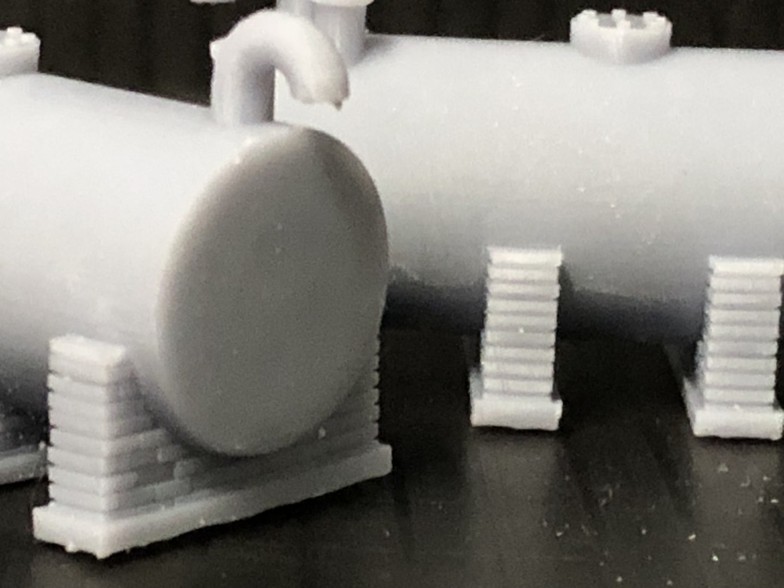 TT:120 scale twin diesel depot tank model on brick supports, unpainted resin kit for model railway layouts