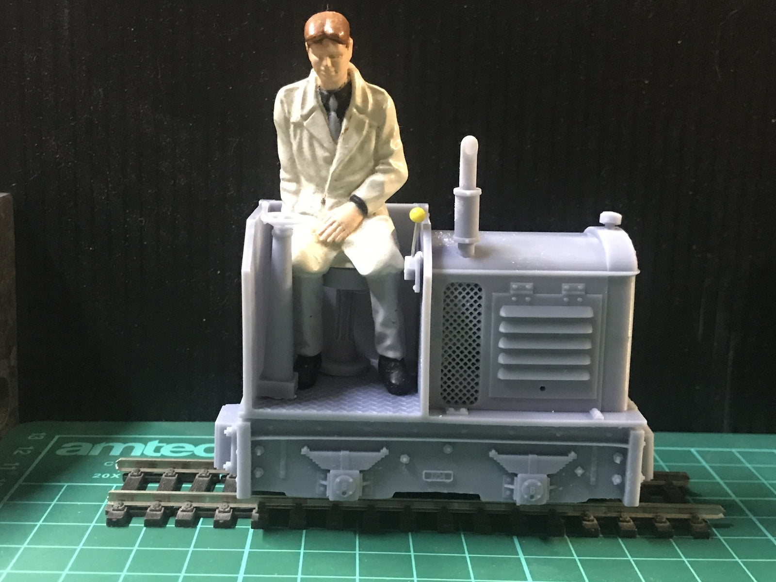 GN15 narrow gauge Lady Elsa side-seat diesel critter locomotive kit body designed to fit a Tenshodo motor bogie chassis