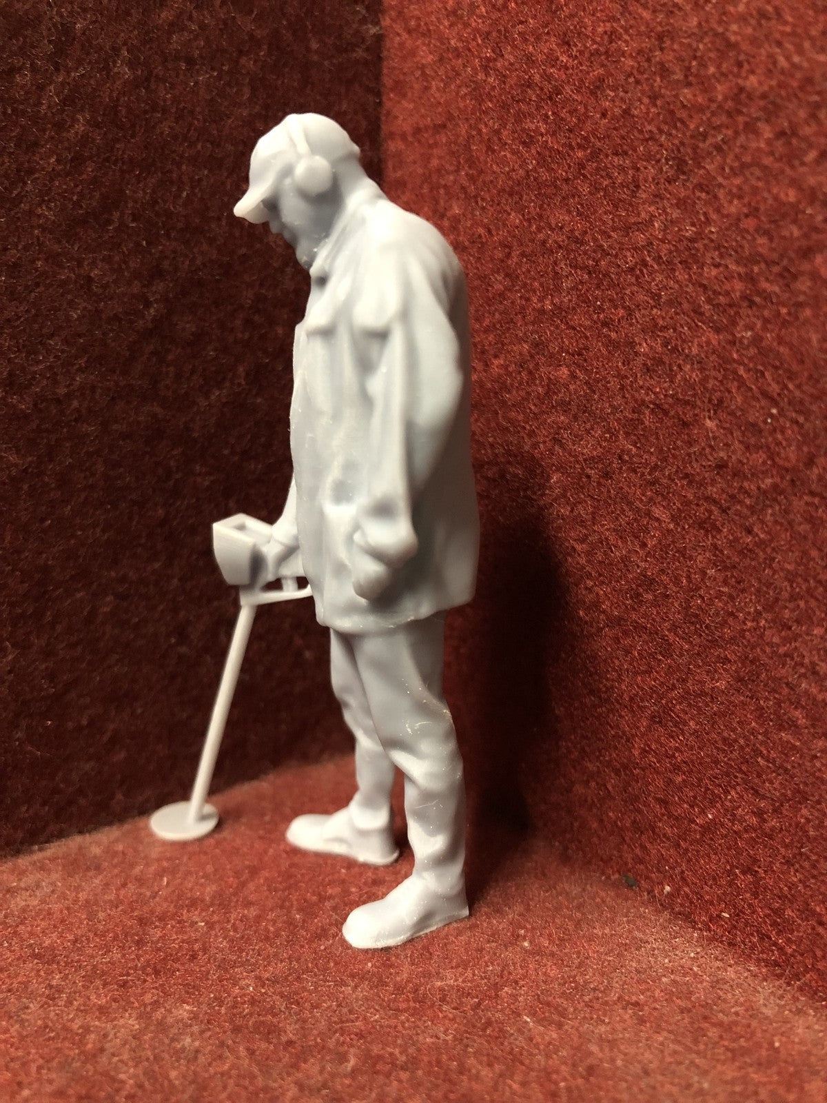 G scale and GN15 metal detectorist figure, 3D scanned from a real person, for model railway layouts