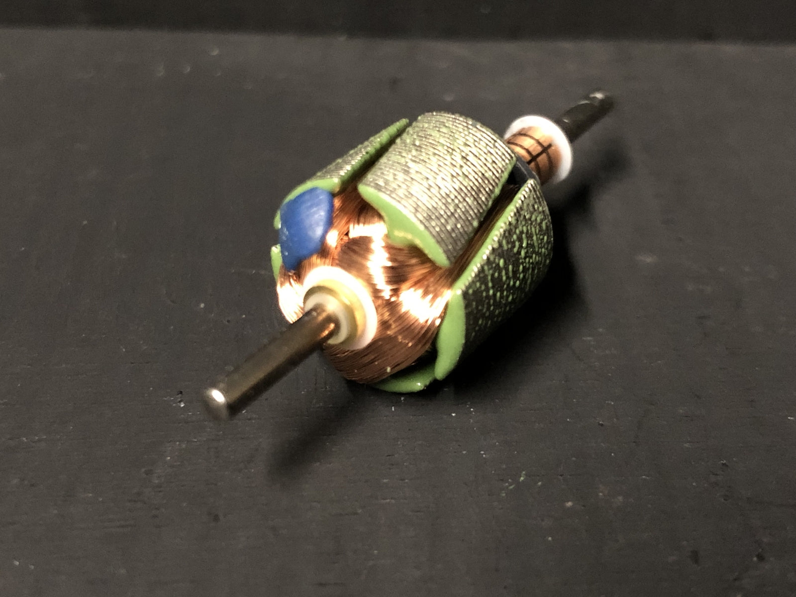 5-pole 12V motor upgrade for Hornby Smokey Joe 0-4-0 OO gauge chassis, shown ready to replace the original X8966 motor