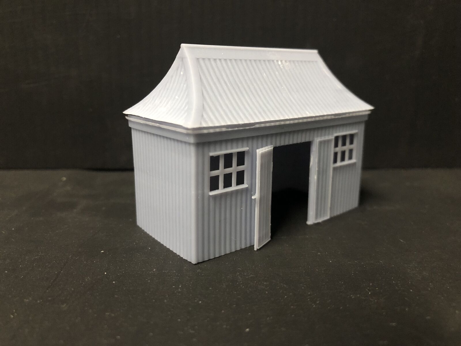 OO9/OO/HO scale GWR pagoda-style station waiting room building kit with open doors and glazed windows