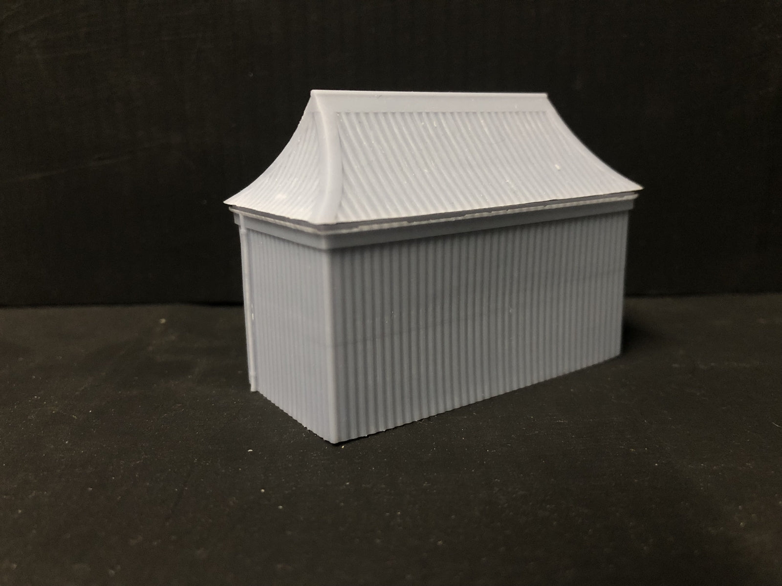 OO9/OO/HO scale GWR pagoda-style station waiting room building model with open doors and glazed windows