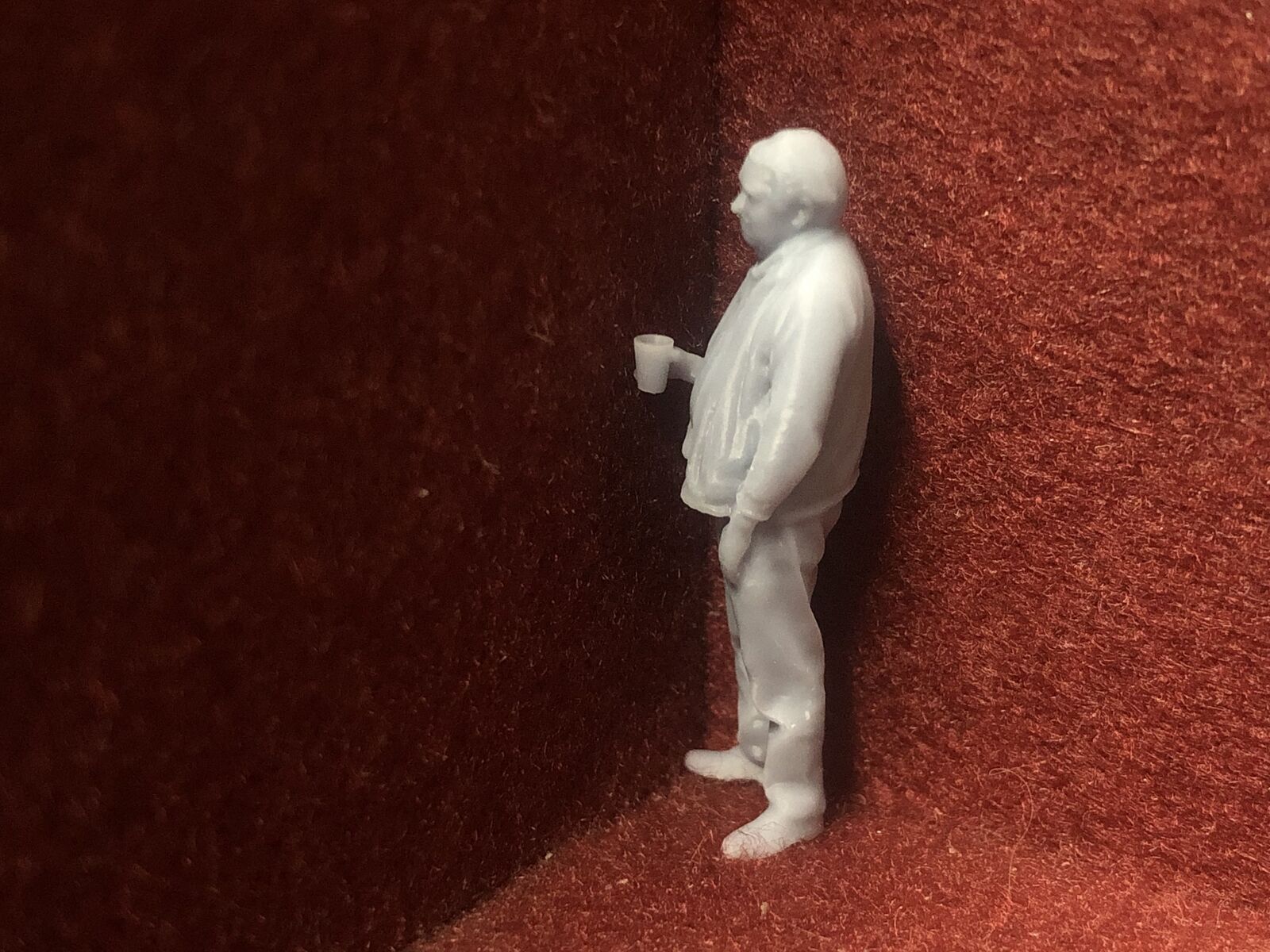 Set of six unpainted 1:43.5 scale NG7/O gauge resin worker and civilian figures in assorted standing and walking poses.