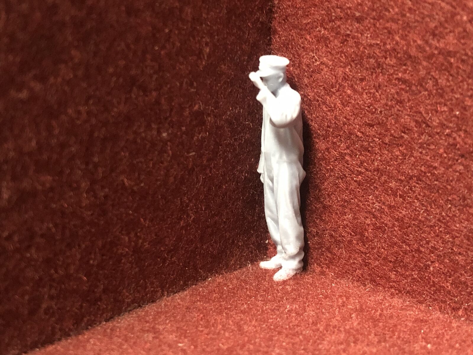 NG7 / O gauge 1:43.5 unpainted resin loco crew multi-pack with six assorted 39mm driver and fireman figures ready to paint