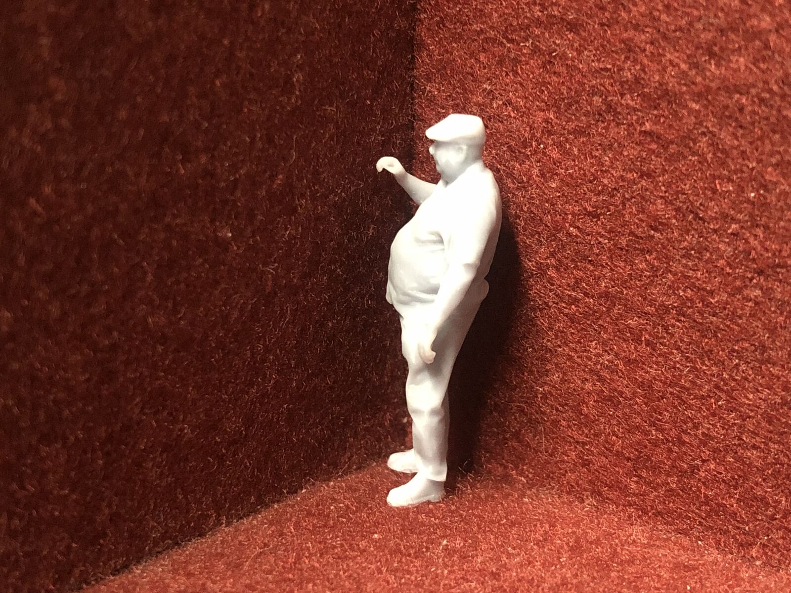 NG7 / O gauge unpainted 1:43.5 resin loco crew multi-pack with six assorted 39mm-tall figures in varied poses