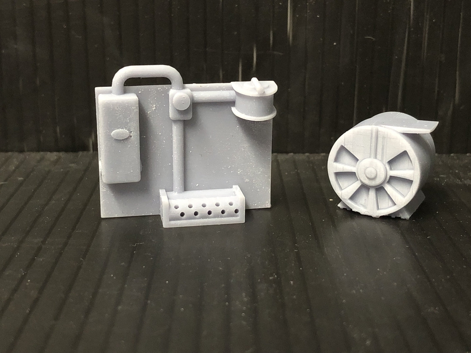 GN15 cabbed English Electric Brush critter quarry loco kit for 1:22.5 narrow gauge layouts, unassembled plastic body for 16.5mm track