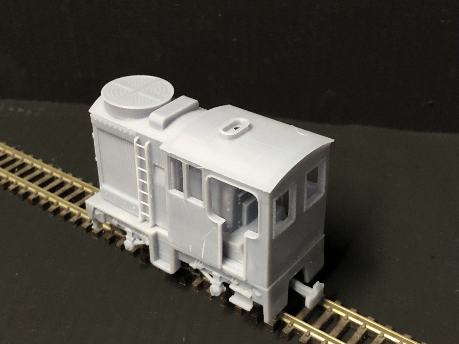 OO9 narrow gauge LMS Sentinel 7192 steam locomotive body kit designed to fit a Kato 11-109 chassis
