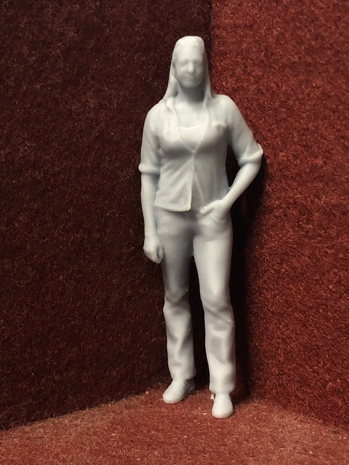 Unpainted 3D-scanned female figure for G scale 1:22.5 or GN15 model railways, approx 75mm tall, ready for layout detailing