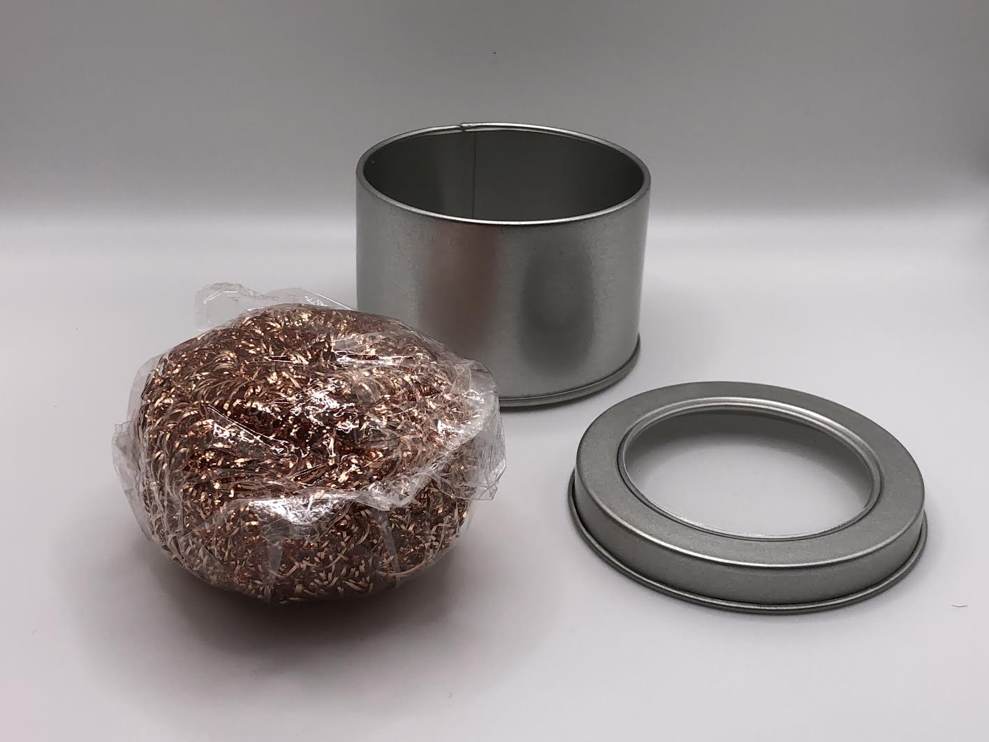 Digital carbon-fiber calipers with large LCD display for precise model railway measurements of track, wheels, and small parts