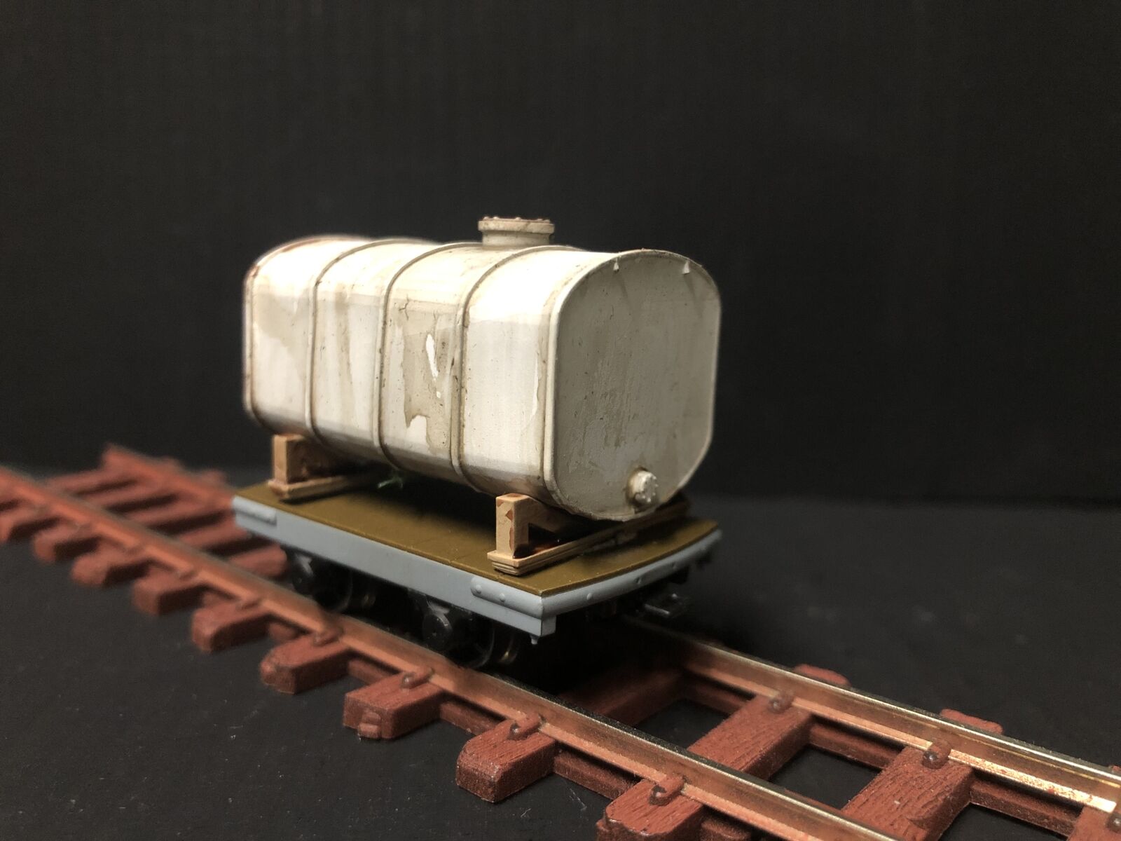 NG7 narrow gauge wagon load kit showing petrol tanker, gunpowder and dump wagon toppers for Bachmann Dinorwic slate wagon