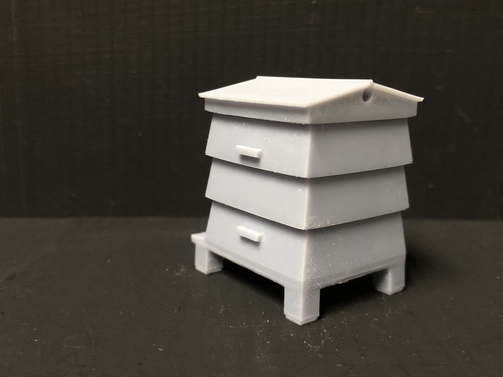 Unpainted GN15 G scale WBC beehive model with brood box and two supers for detailed narrow gauge railway layouts