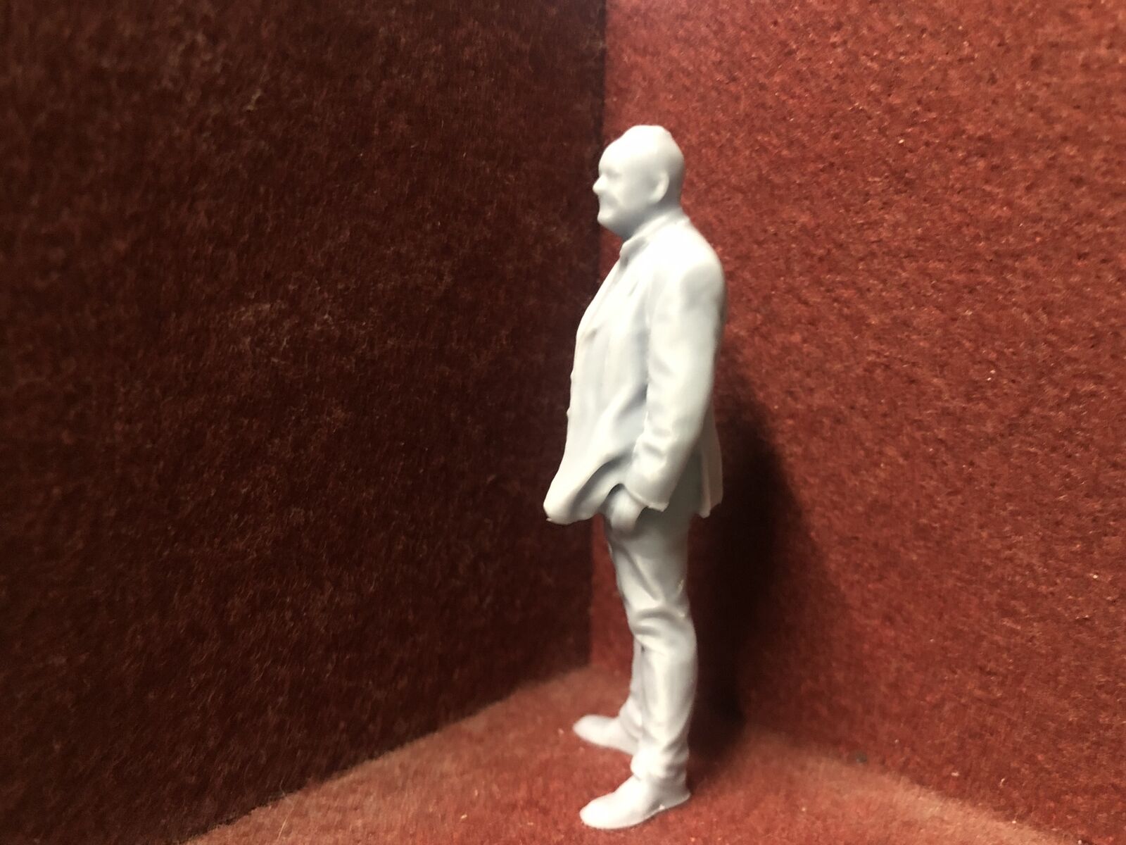 Unpainted G-scale 1:22.5 GN15 resin figure of a man in a casual coat standing at ease for model railway layouts