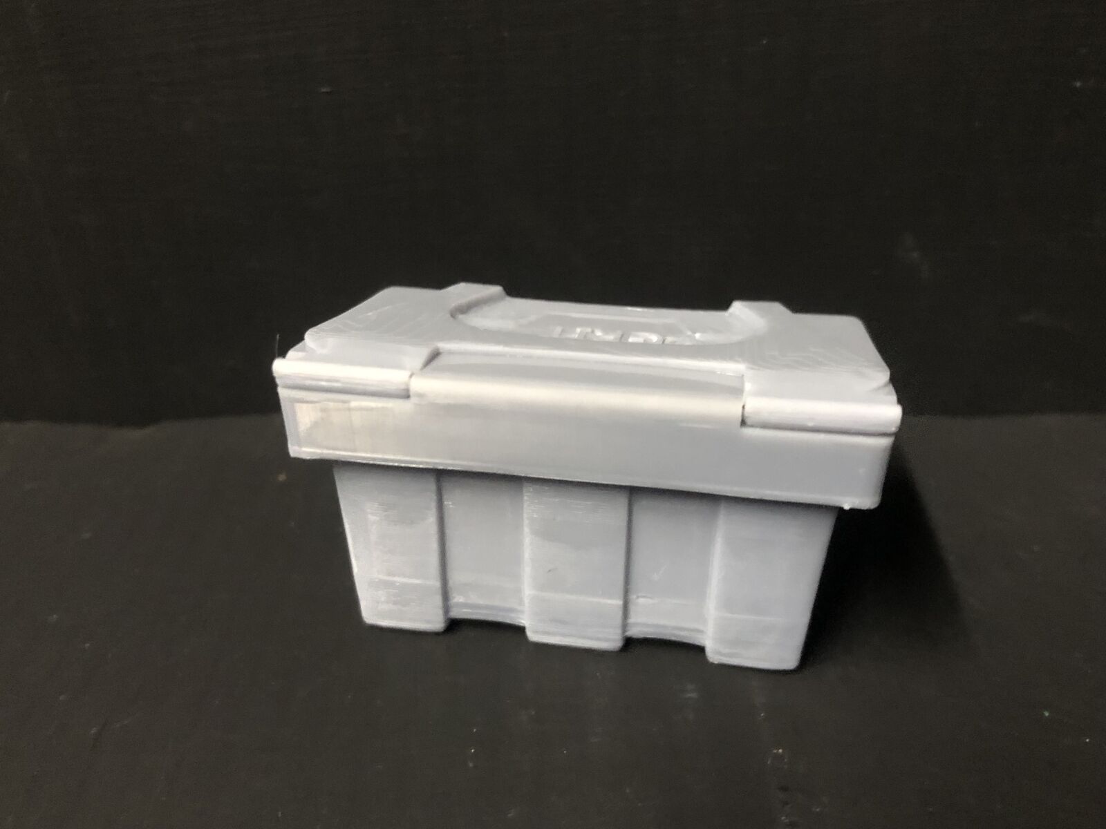 Unpainted GN15 G scale resin grit bin with separate working lid and hinge rod for workshop or factory model railway scenes