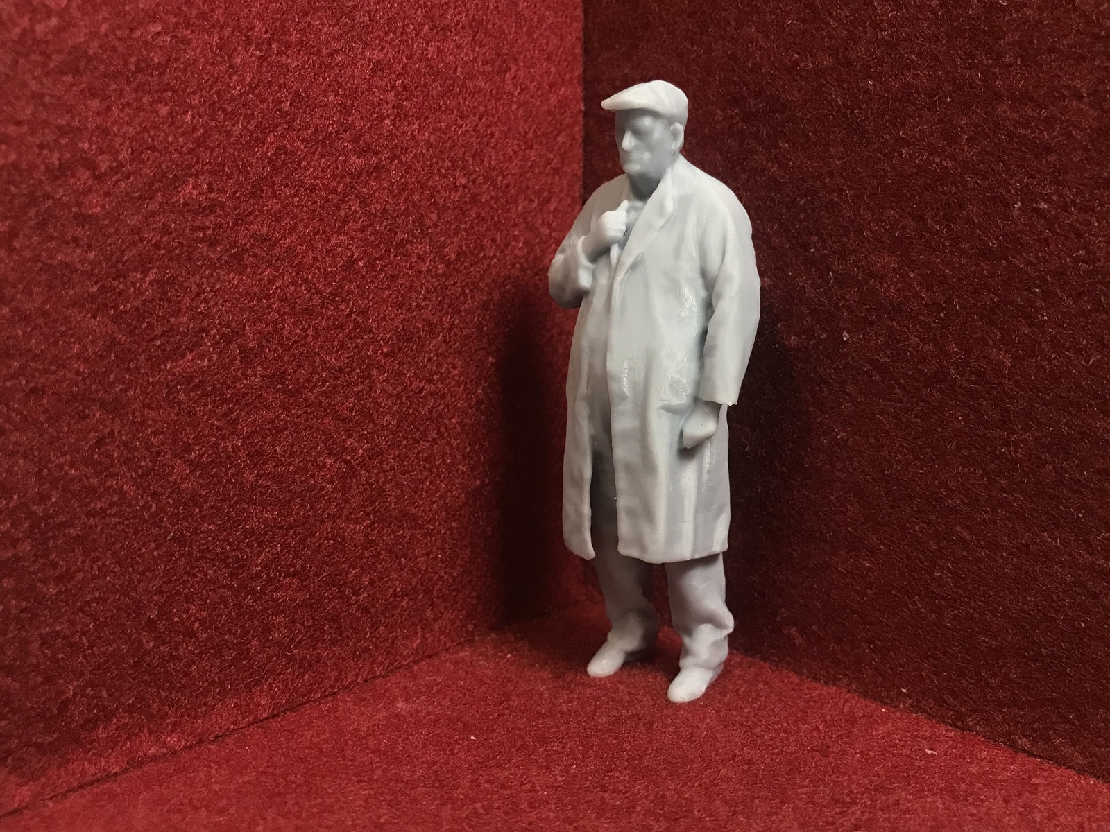G scale 1:22 driver figure in a coat for GN15 or G scale model railways, 3D scanned from a real person