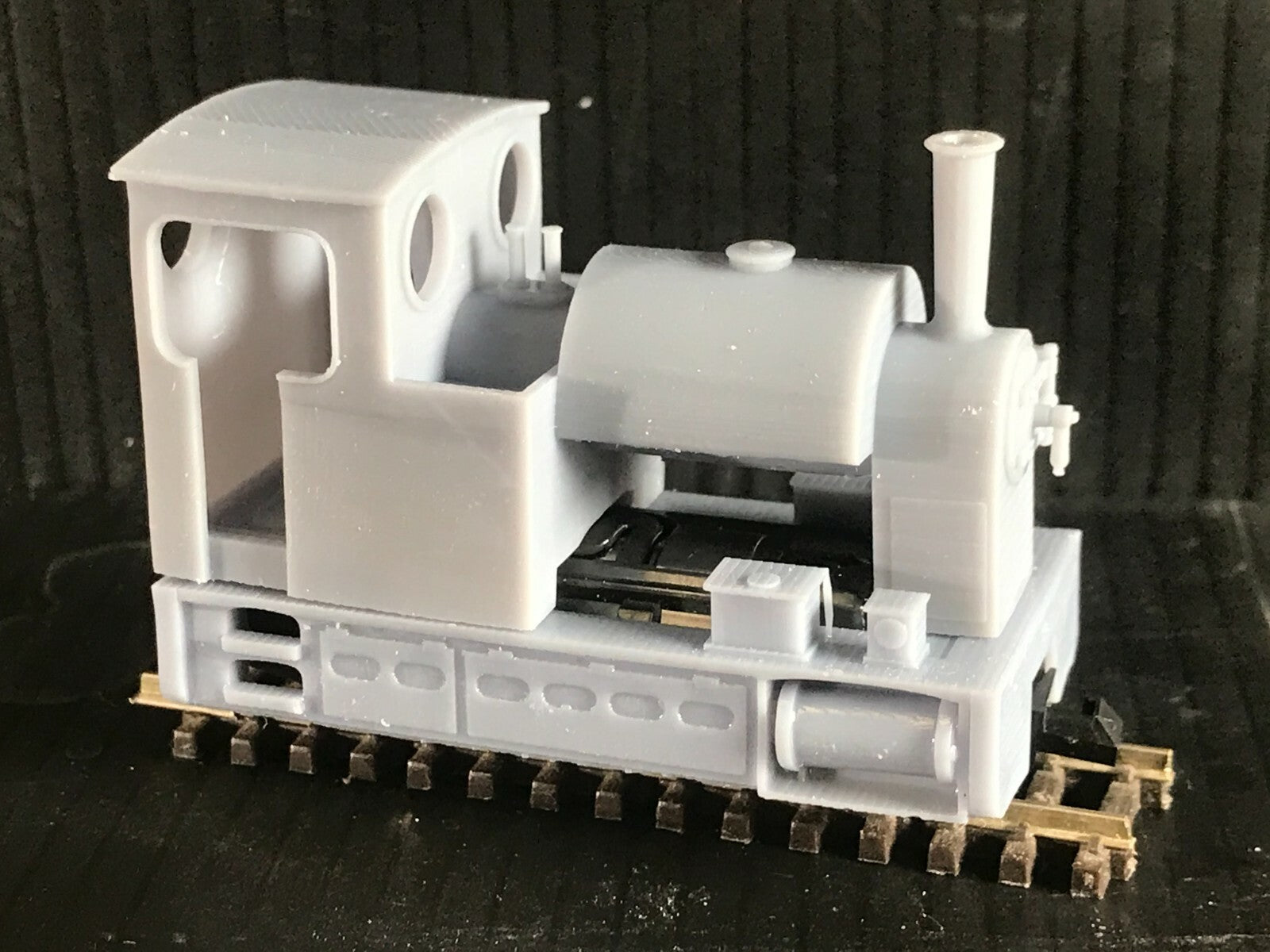 OO9 narrow gauge saddle tank steam locomotive body kit designed to clip onto a Kato 11-109 motor bogie chassis