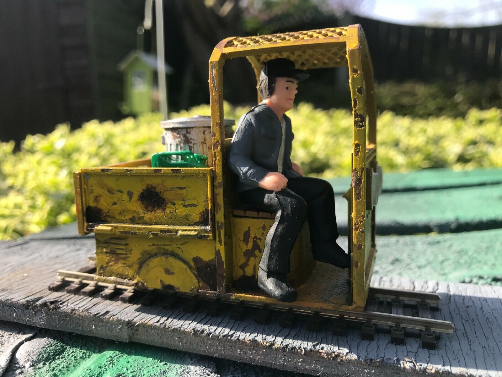 GN15 narrow gauge Solva diesel inspection and maintenance loco kit using a Tenshodo spud motor bogie chassis