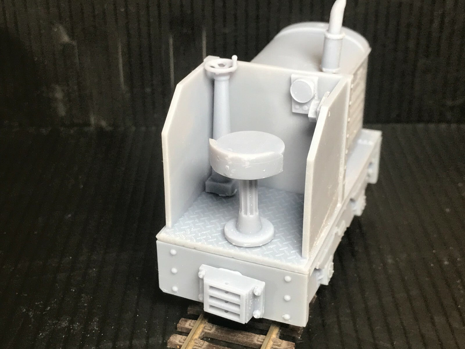 GN15 diesel critter Fordson-style locomotive kit in G scale for 00 track, designed to fit a Tenshodo motor bogie chassis