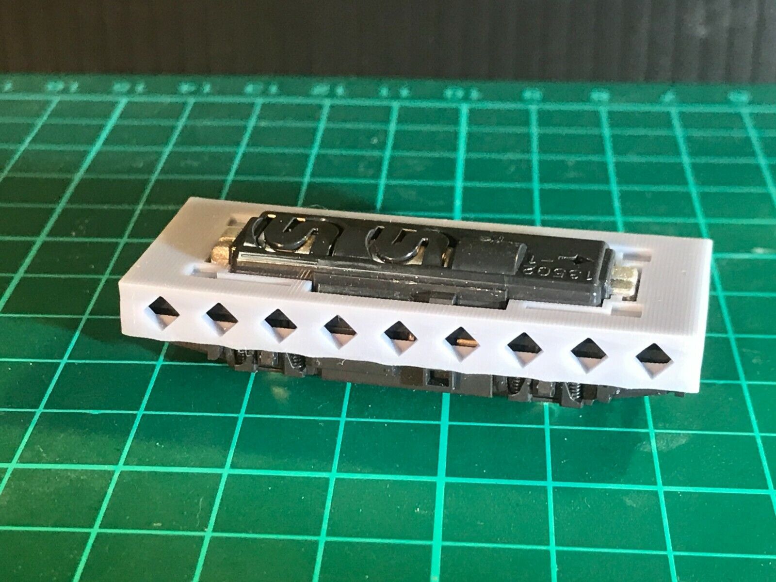 OO9 Wickham Type 42 armoured train kit, Vietnam era, designed for a Kato 109 motor bogie chassis on 9mm narrow gauge track