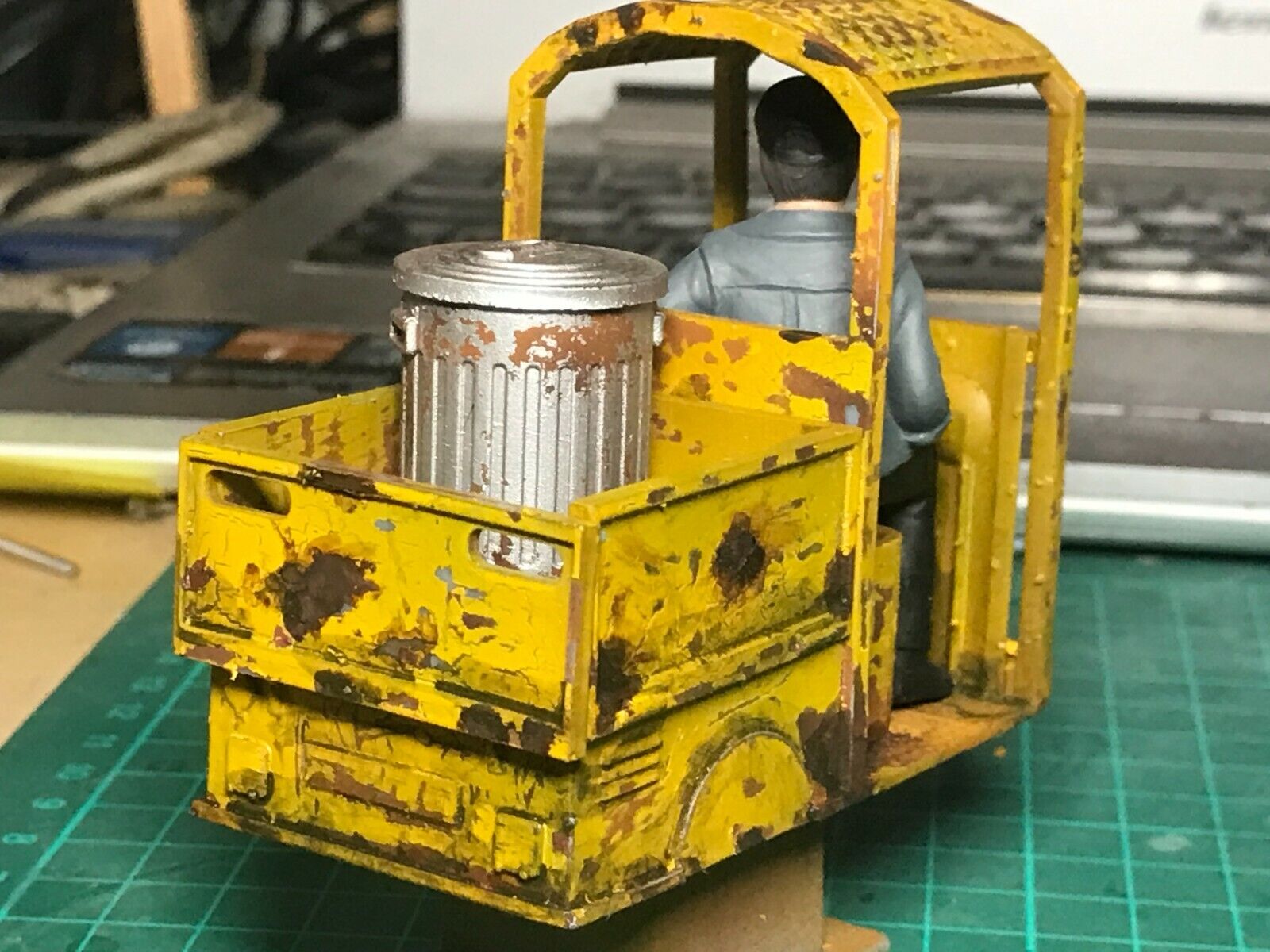 GN15 narrow gauge Solva diesel inspection and maintenance loco kit using a Tenshodo spud motor bogie chassis