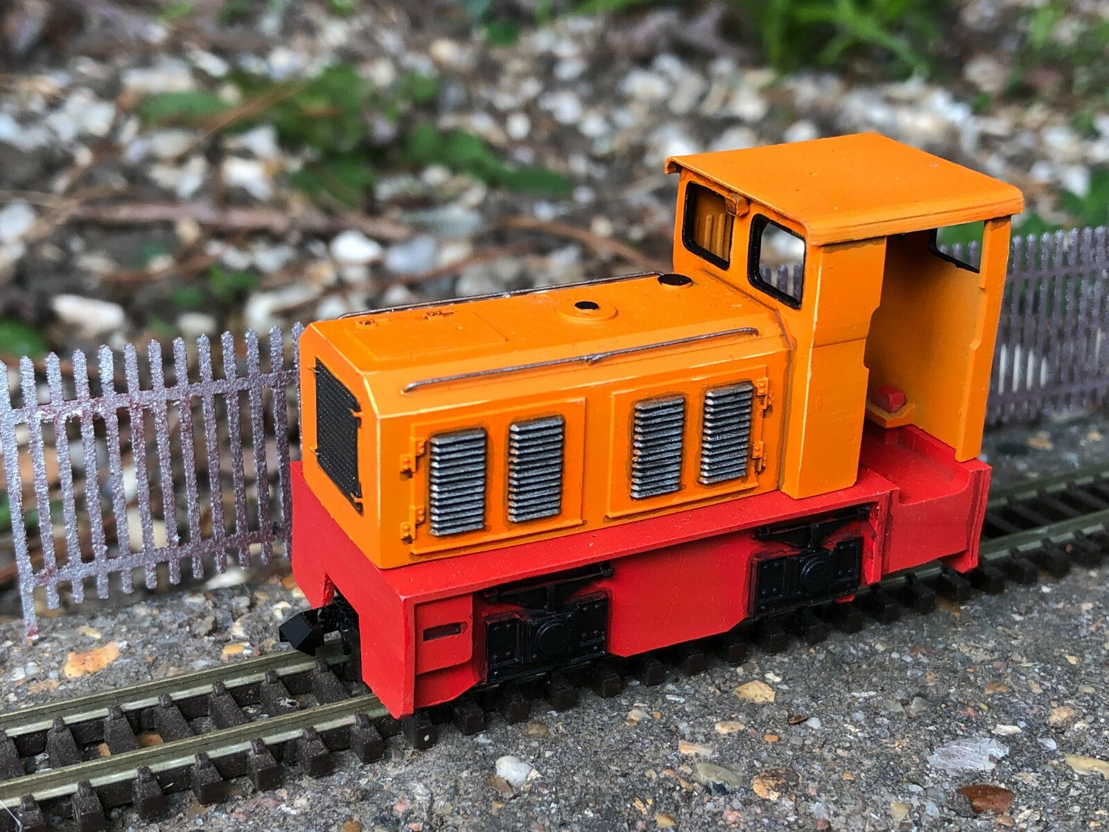 OO9 narrow gauge Diema DS60-style diesel shunter body kit designed to fit a Kato 11-109 chassis