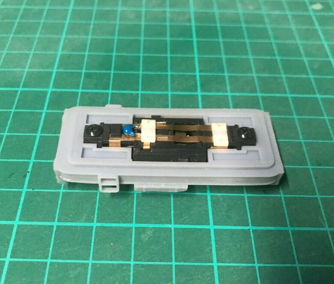 OO9 narrow gauge resin maintenance and inspection car body kit shown fitted to an older KATO 103 chassis with rear load details