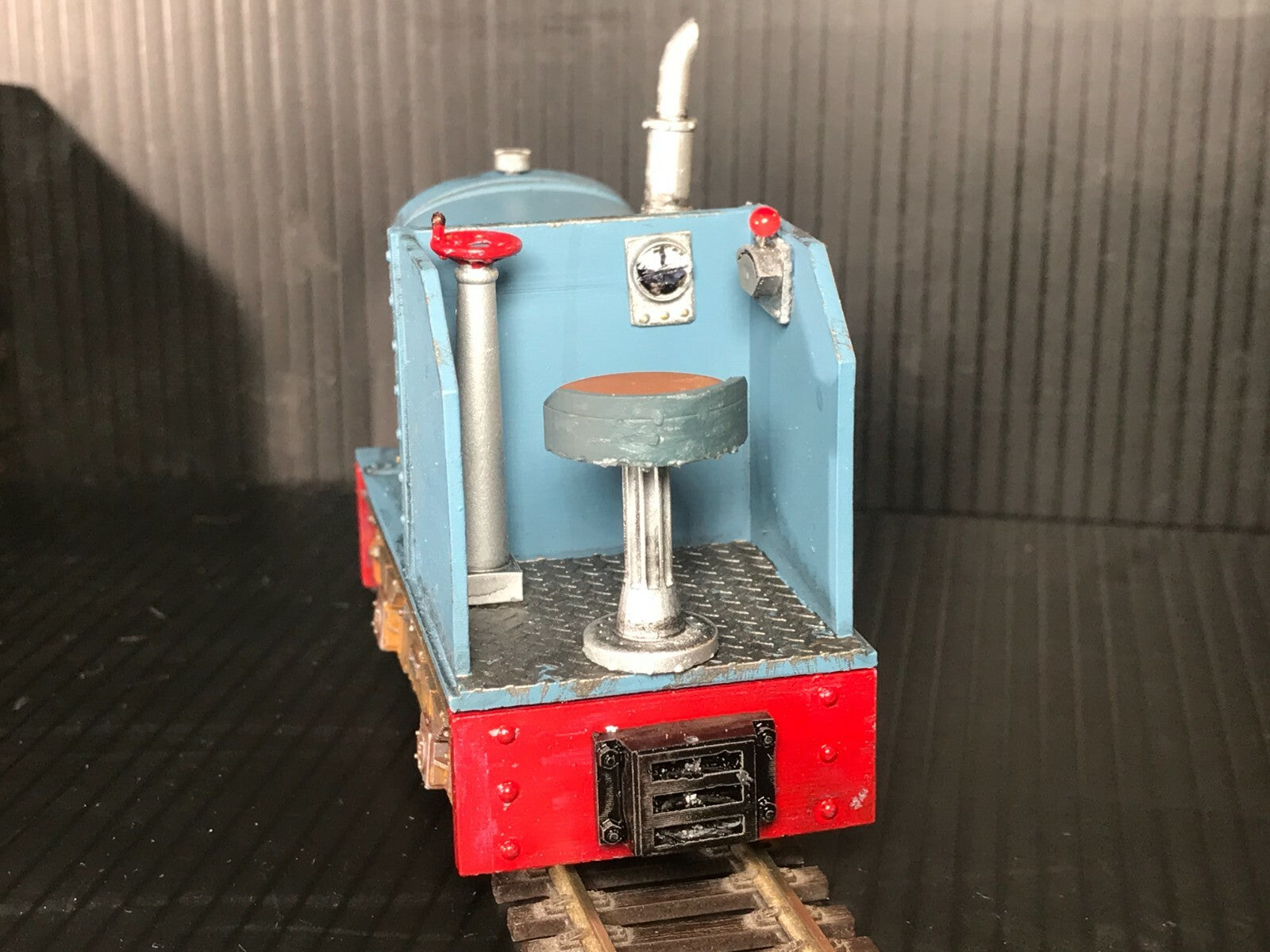 GN15 diesel critter Fordson-style locomotive kit in G scale on 00 gauge track, designed for a Tenshodo motor bogie chassis