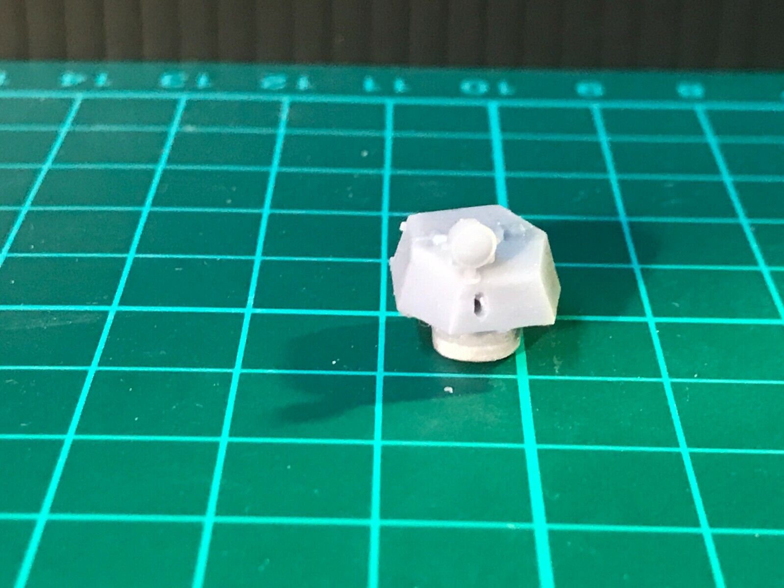 OO9 Wickham Type 42 armoured train Vietnam-era model kit for a Kato 11-109 chassis on 009 narrow gauge track