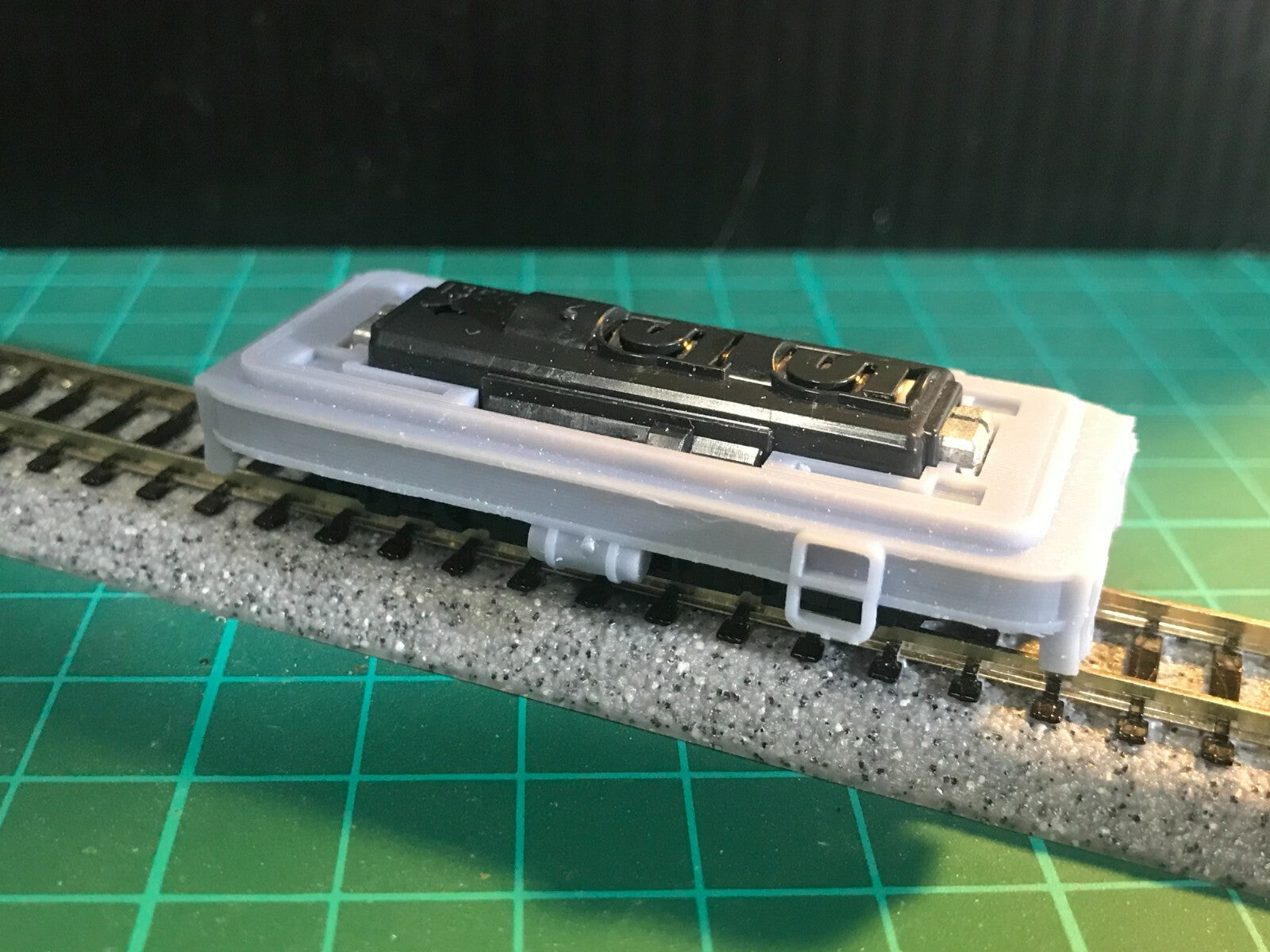 OO9 narrow gauge resin maintenance/inspection car body kit shown fitted to a Kato 11-109 motorised chassis for model railways