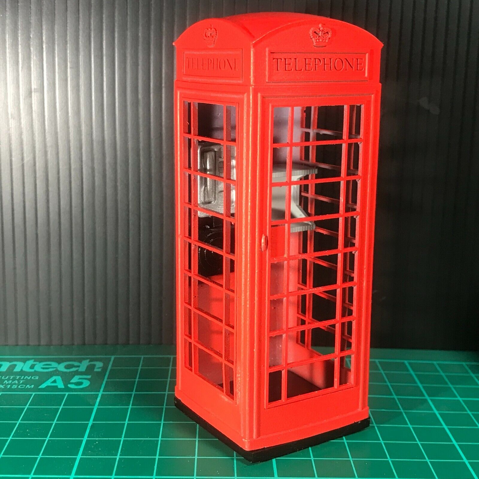 Unpainted G-scale K6 red phone box model scenery piece, ideal for GN15 narrow gauge model railway layouts and dioramas.