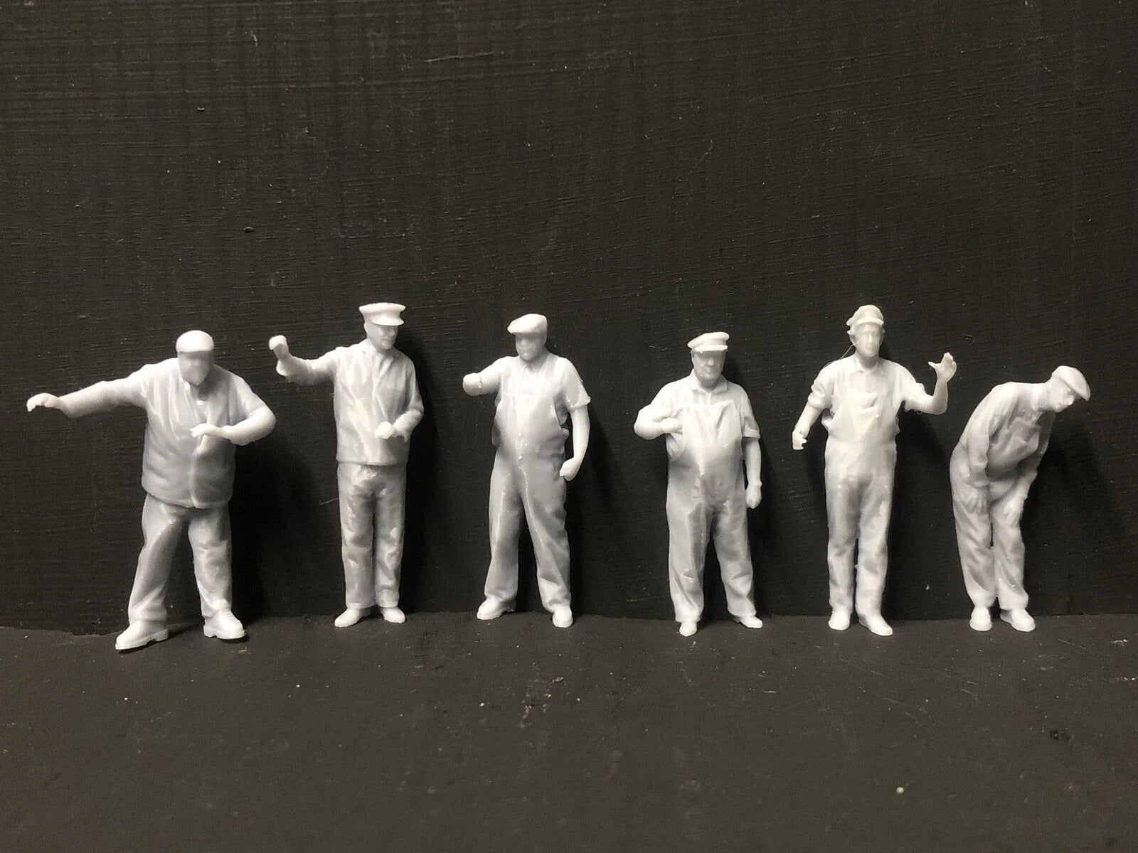 Loco crew Multi-Pack - 6 (Version2) assorted poses -3D scans  - NG7 - O Gauge