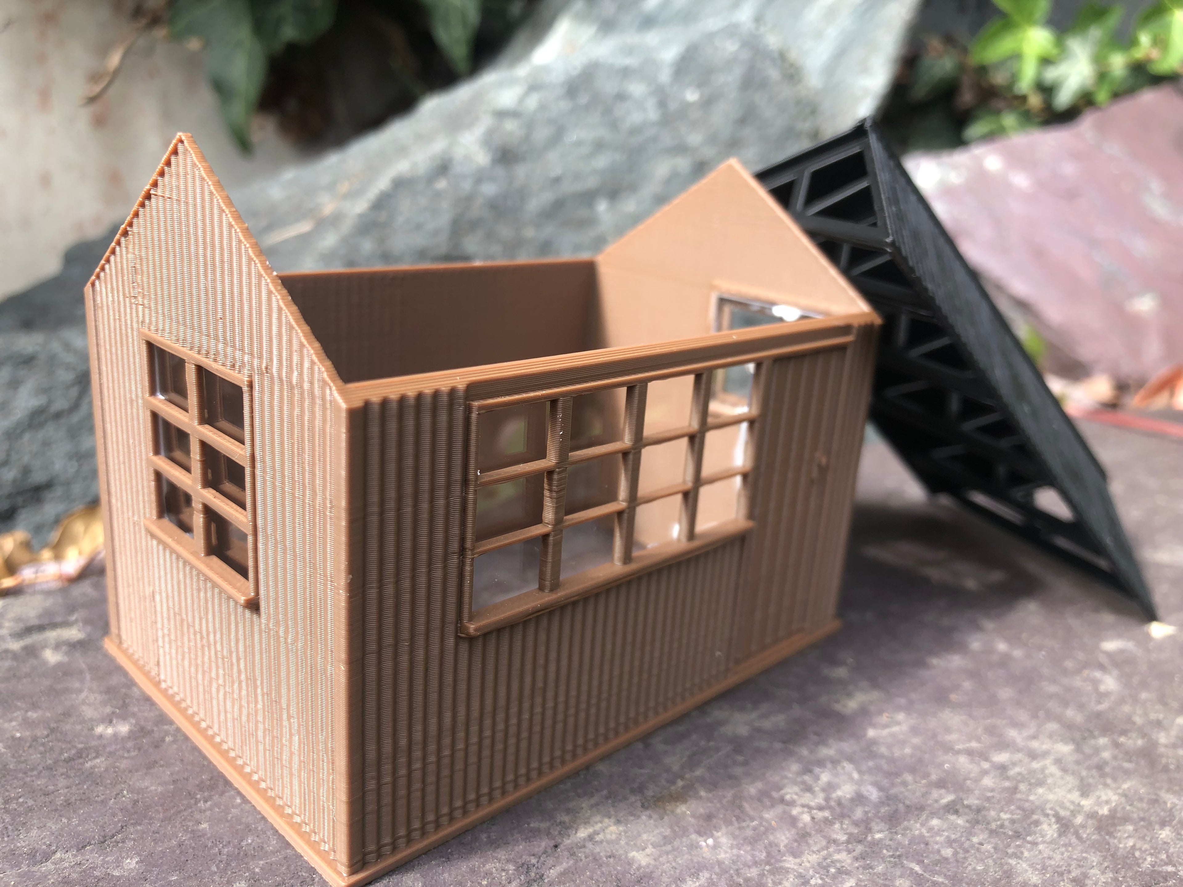 NG7 7mm scale corrugated steel Avery workshop building kit with glazed windows for O gauge model railway layouts