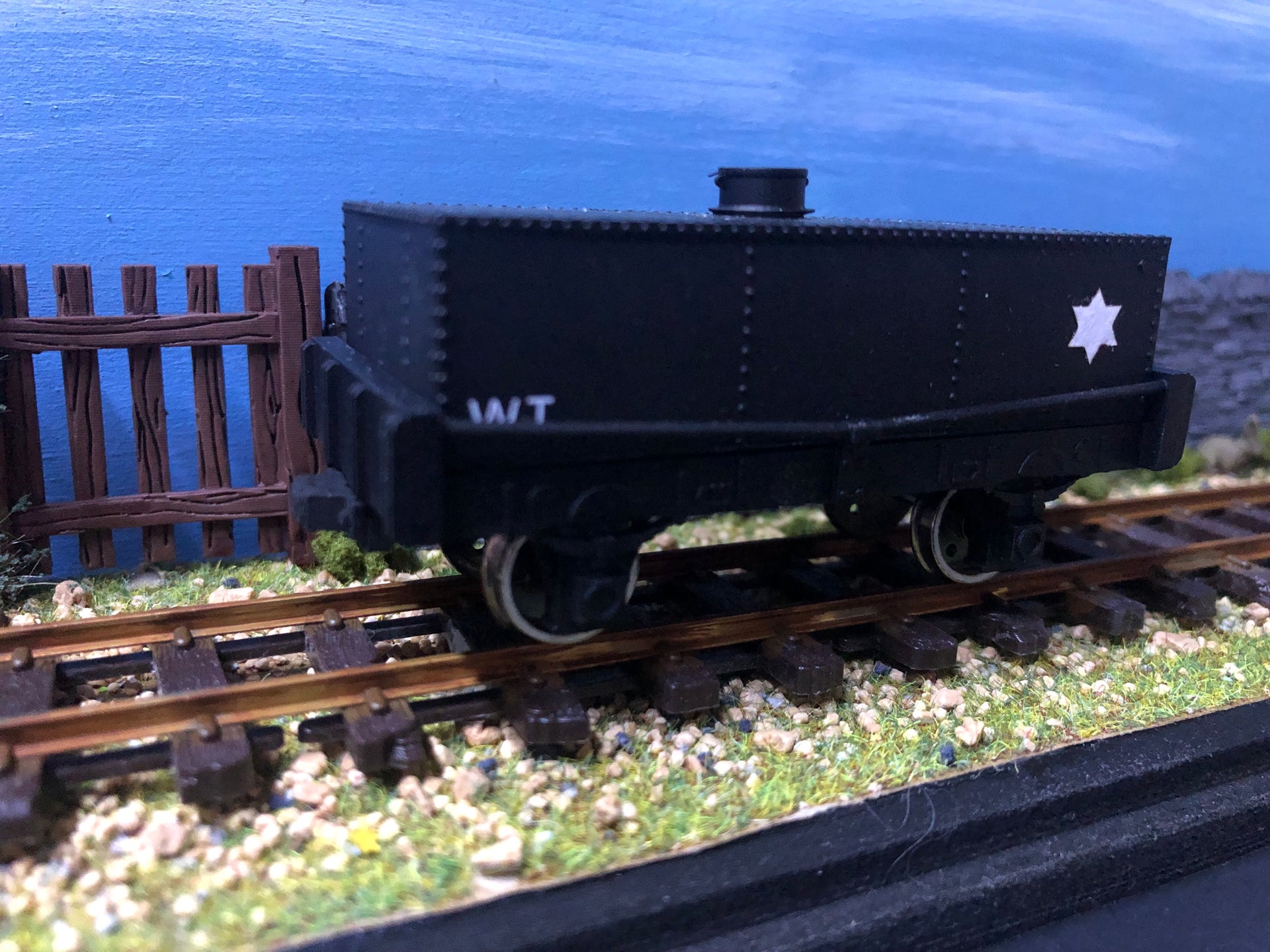 Gn15 narrow gauge water tank wagon kit with wheels, for 1:22.5 scale running on 16.5mm track