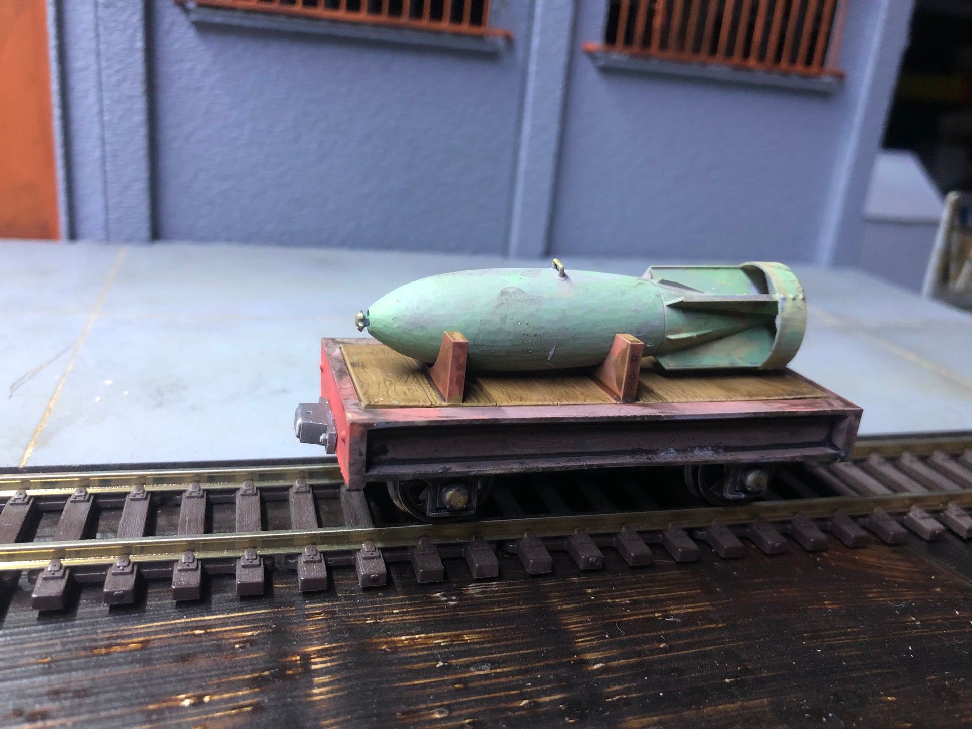 GN15 Munitions Bomb Carrier – Resin Kit with Bomb, Deck Insert, Chassis & Wheelsets