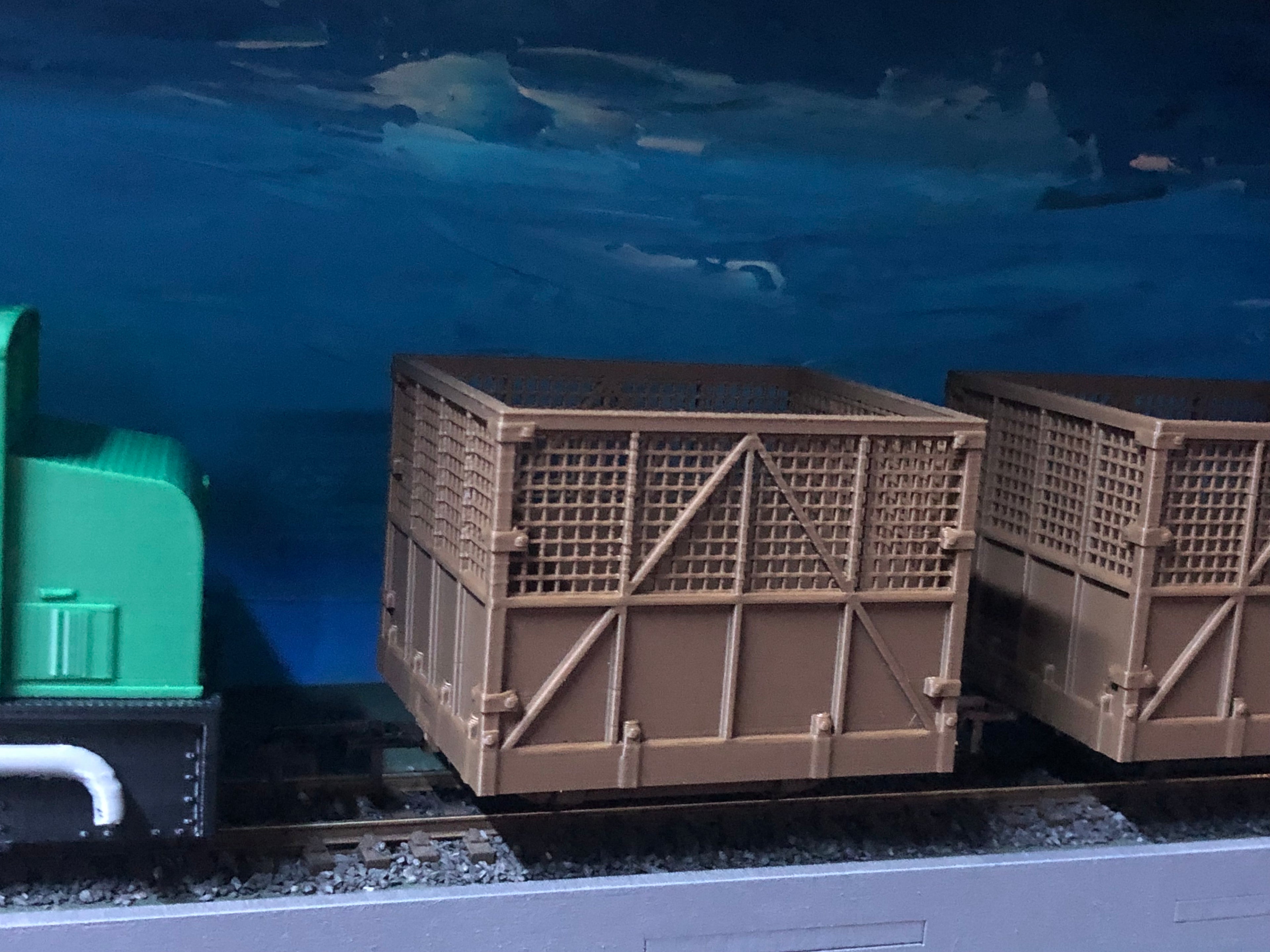 O-16.5 / NG7 4 ton sugar cane bin wagon kit with pre-coloured body and POM wheels for narrow gauge model railways