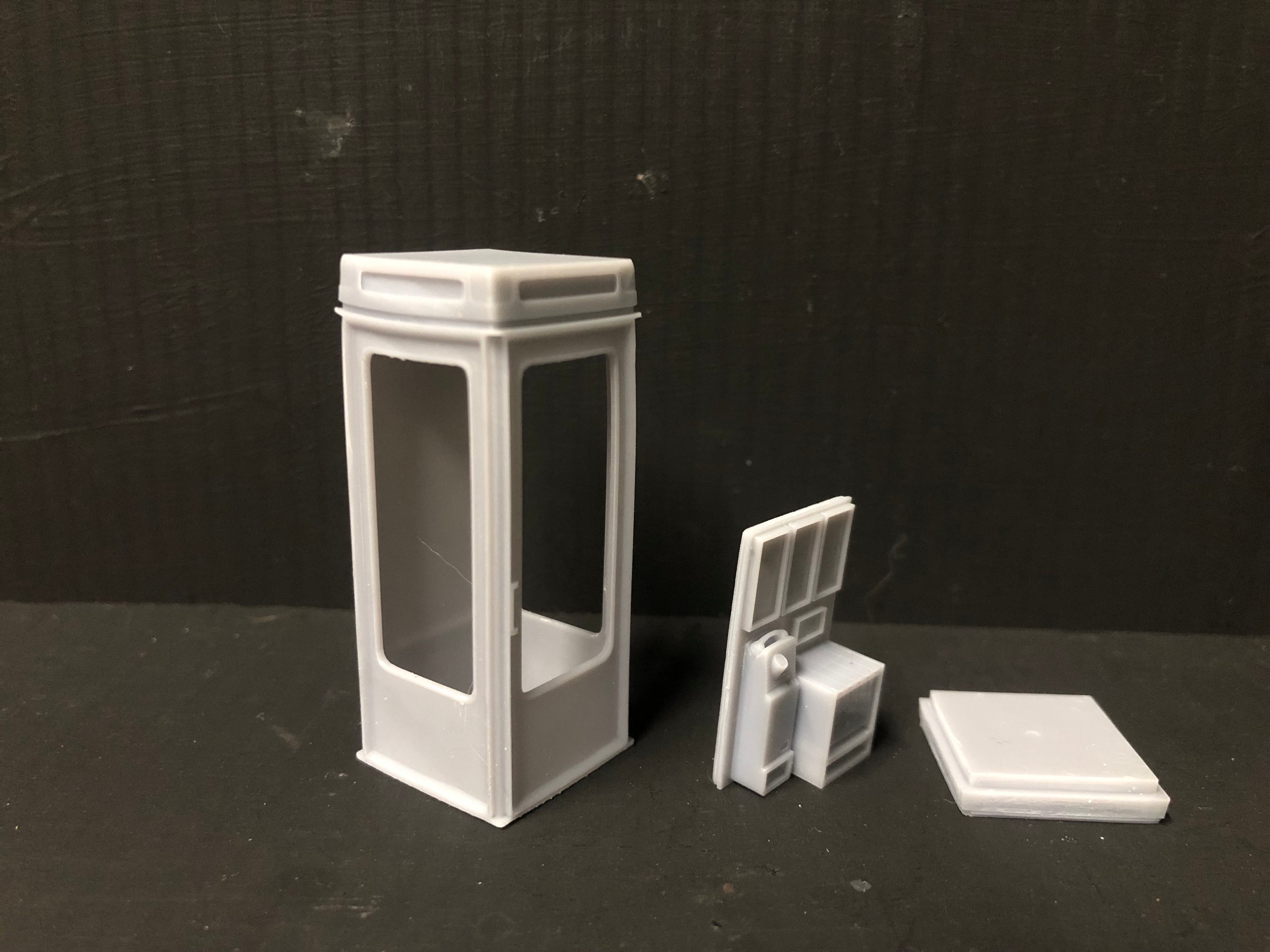 Unpainted resin K8 1970s British telephone box kit with glazing and interior detail for NG7, 7mm scale O gauge model railways