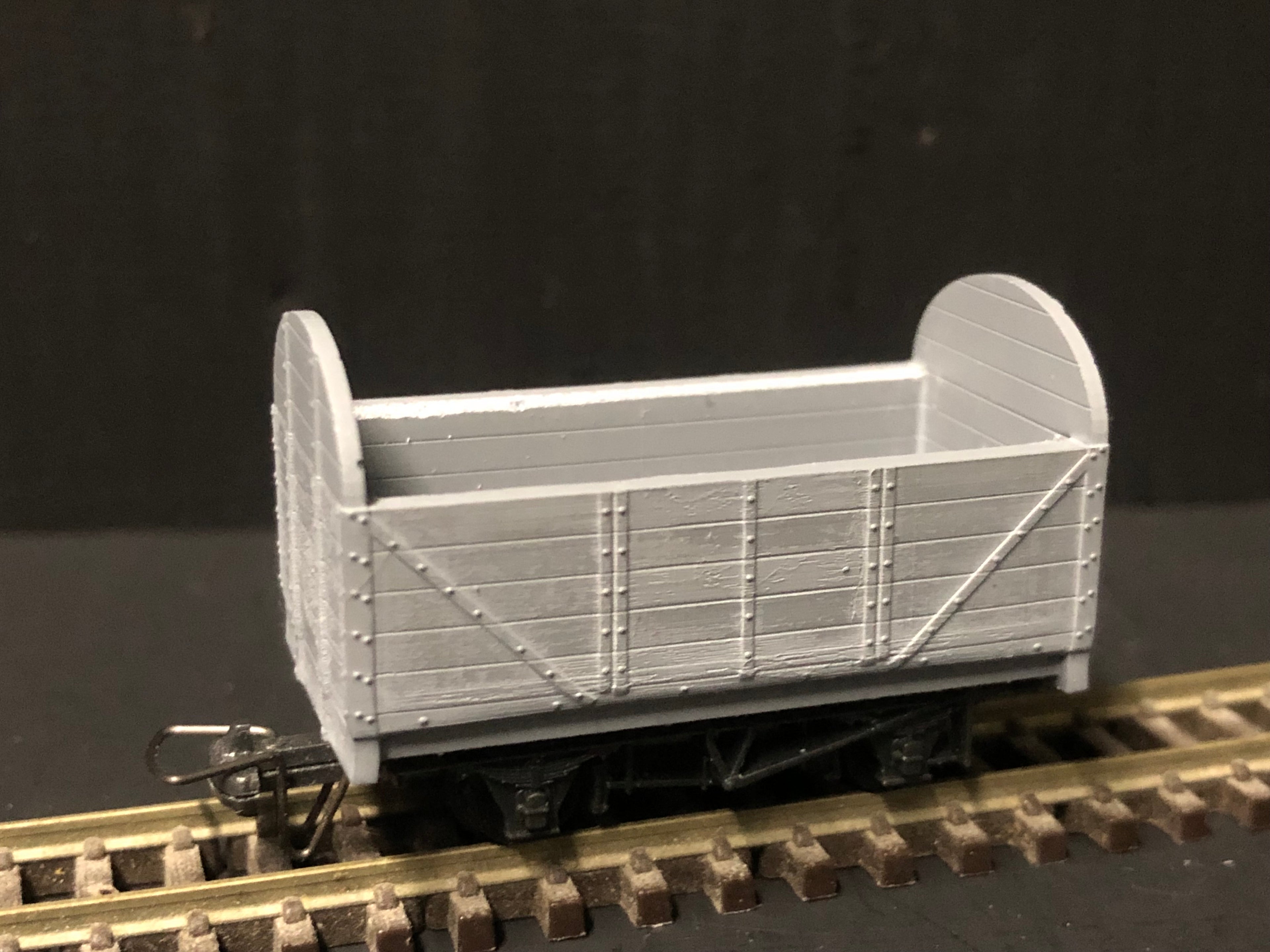OO9 narrow gauge round ended wagon resin body kit for Peco NR-121D 10ft wheelbase chassis, unpainted for detailing and layout use