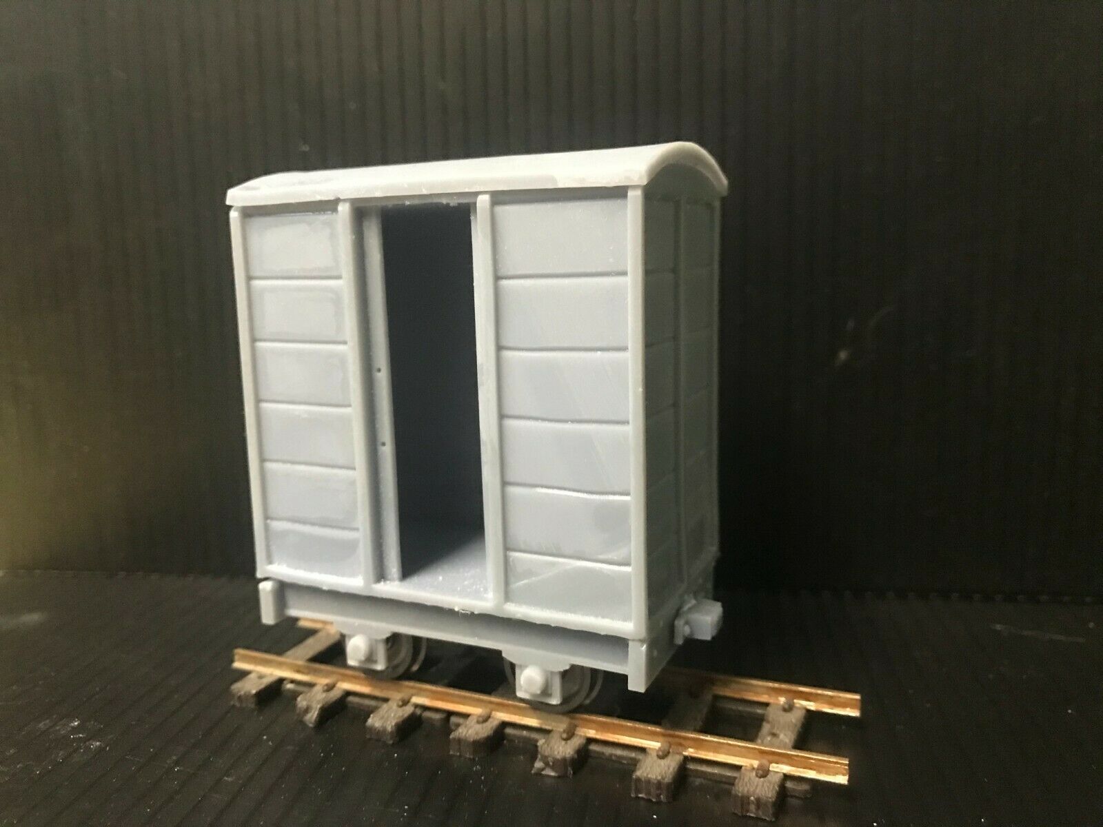 Gn15 narrow gauge box van kit with bogie frame and optional 12.5mm wheels for model railway layouts