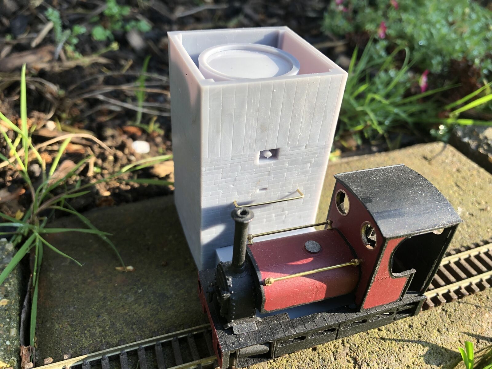 OO9 gauge Tywyn Wharf water tower model kit with brass handrail and water insert for 4mm scale model railways