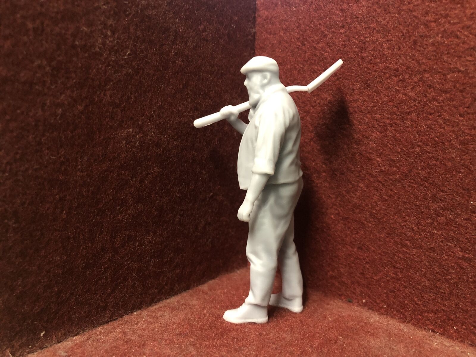 Unpainted G-scale 1:22.5 railway figure with shovel over shoulder, suitable for GN15 layouts and Bachmann-based narrow gauge scenes