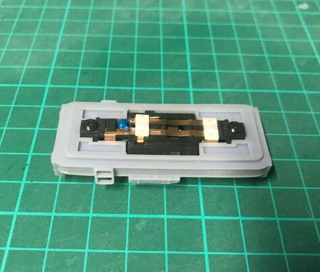 OO9 narrow gauge resin maintenance and inspection car body kit shown fitted to an older KATO 103 chassis with rear load details