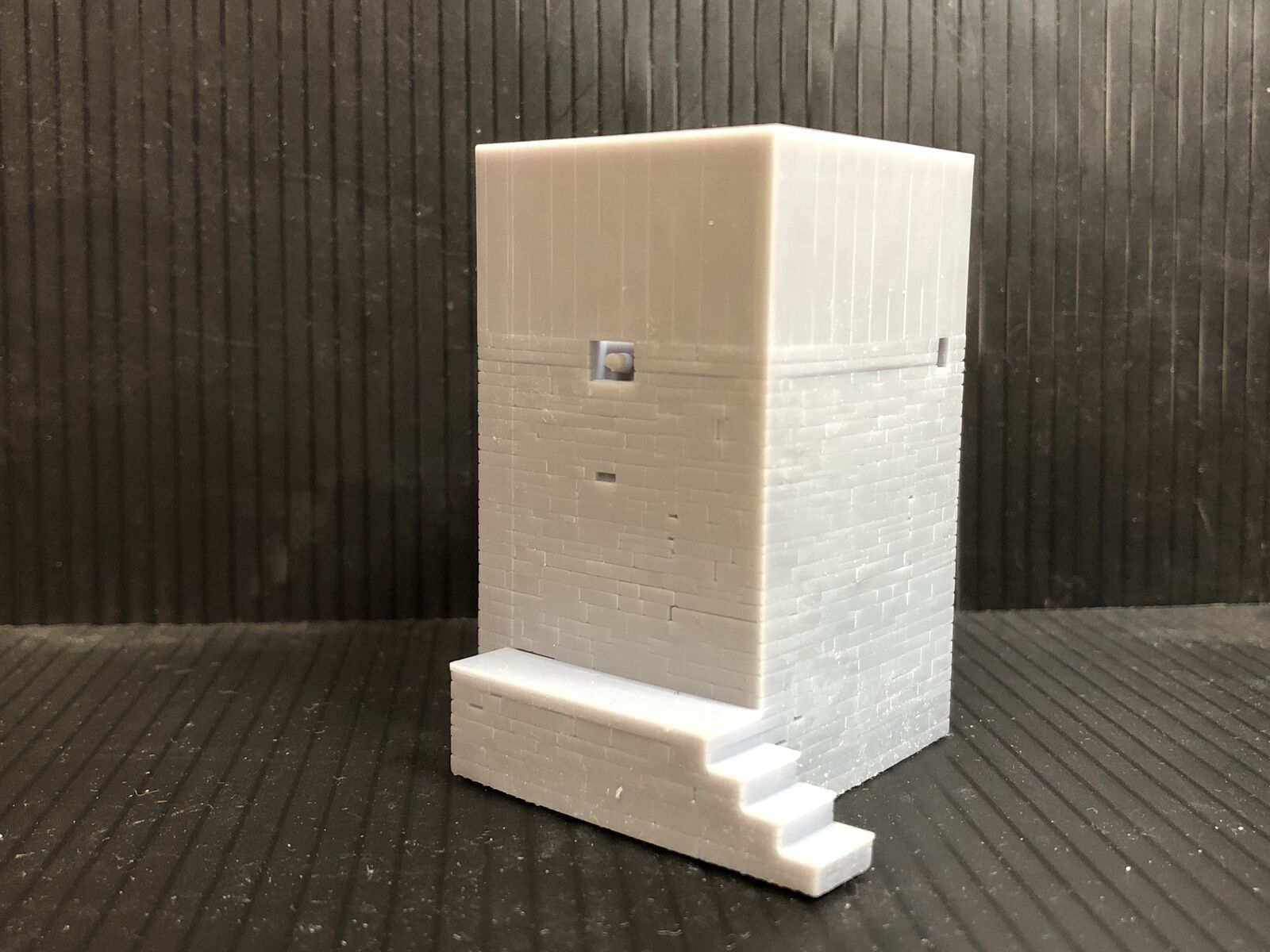 OO9 gauge Tywyn Wharf water tower model kit with brass handrail and water insert for 4mm scale model railways