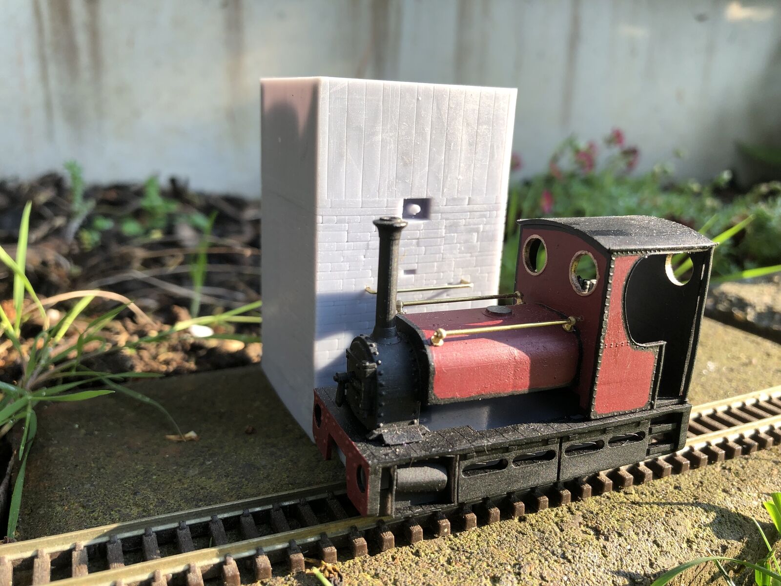 OO9 narrow gauge Tywyn Wharf water tower OO gauge model railway kit with brass handrail and water tank detail