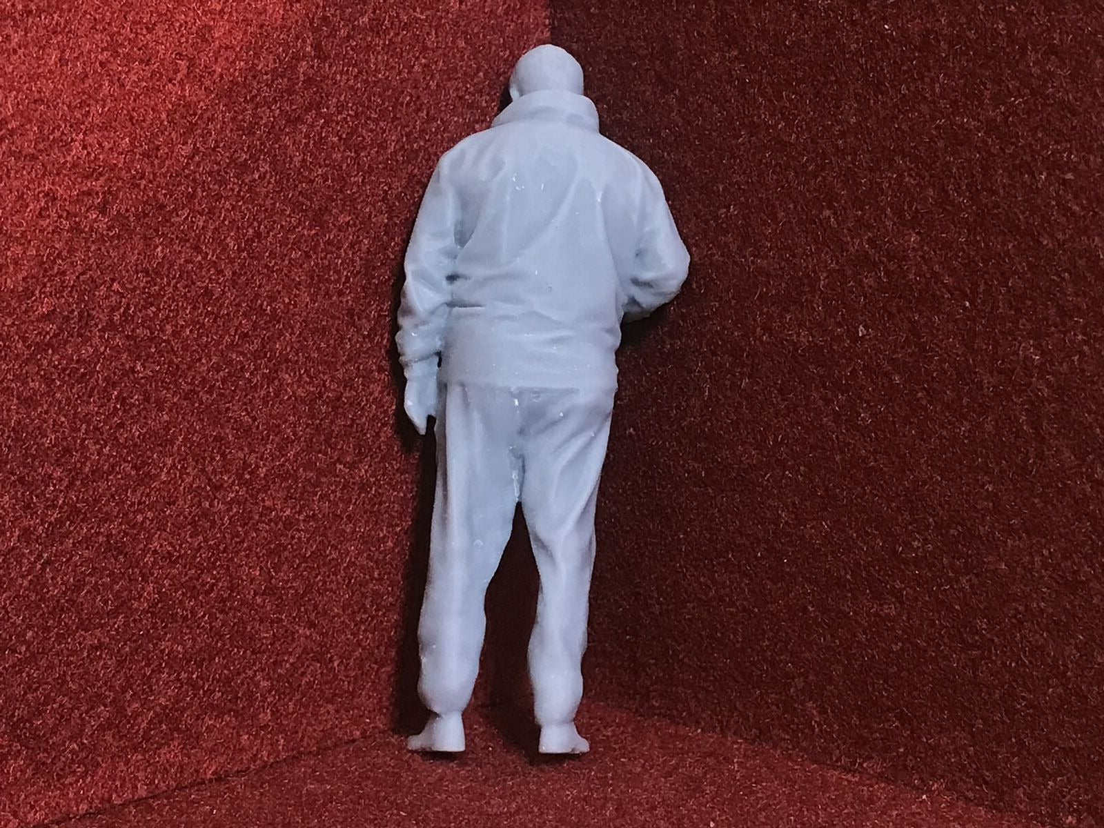 Unpainted G scale 1:22 standing driver figure for GN15 model railways, 3D scanned from a real person