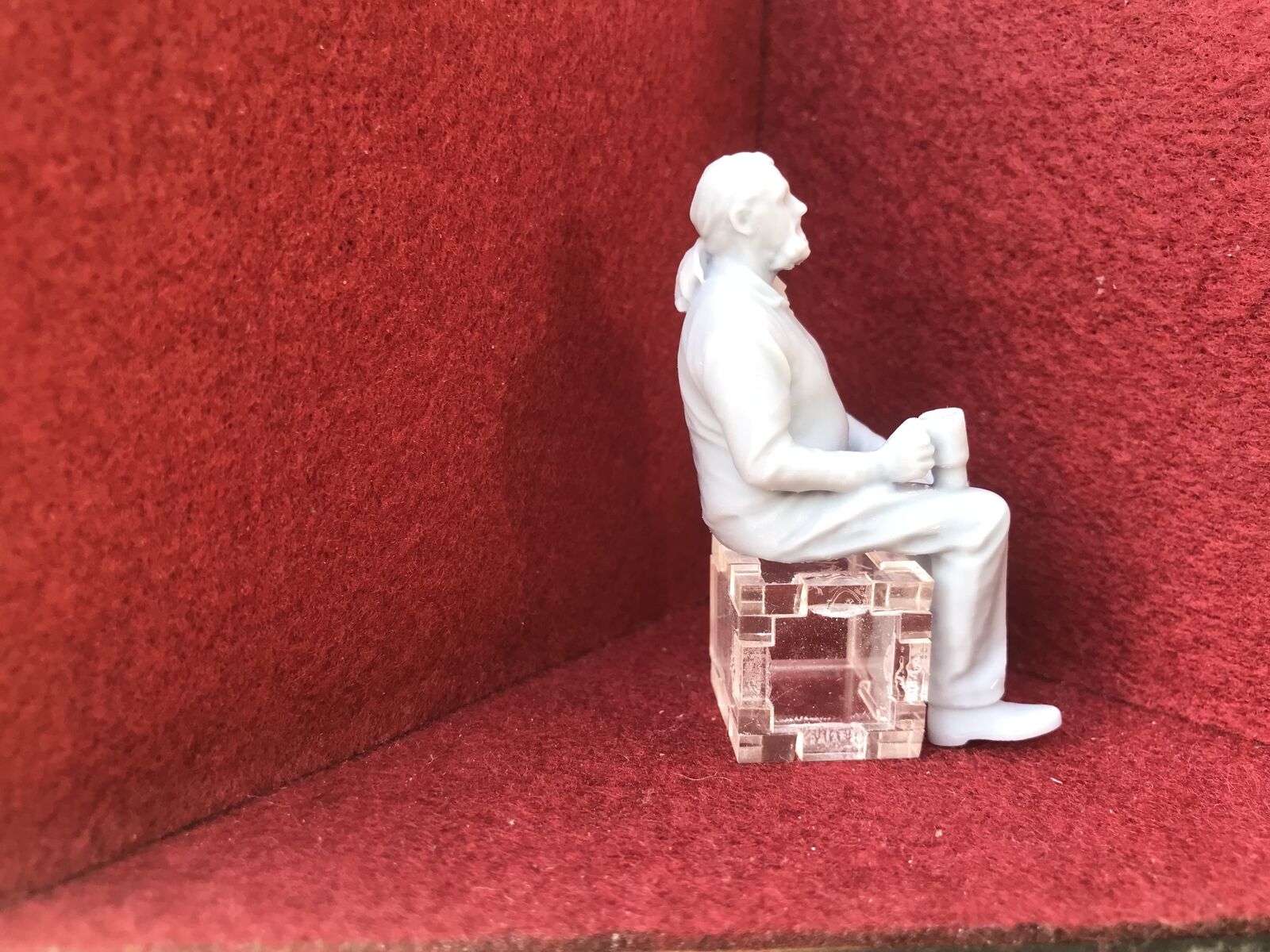 G-scale 1:22.5 seated driver figure holding a cup for GN15 or G scale model railway layouts