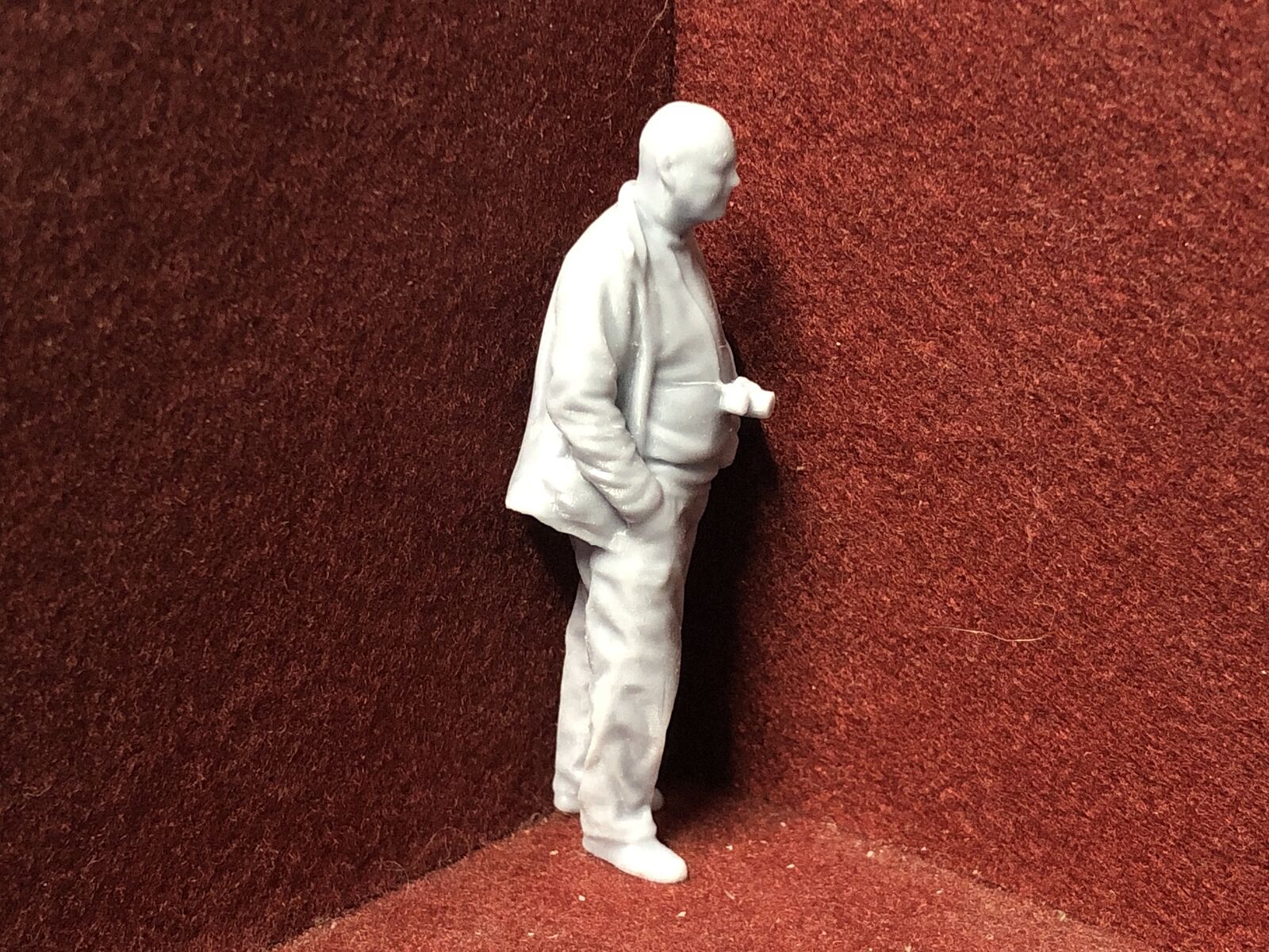 Unpainted G scale 1:22.5 resin figure of a man with camera for GN15 or garden railway layouts