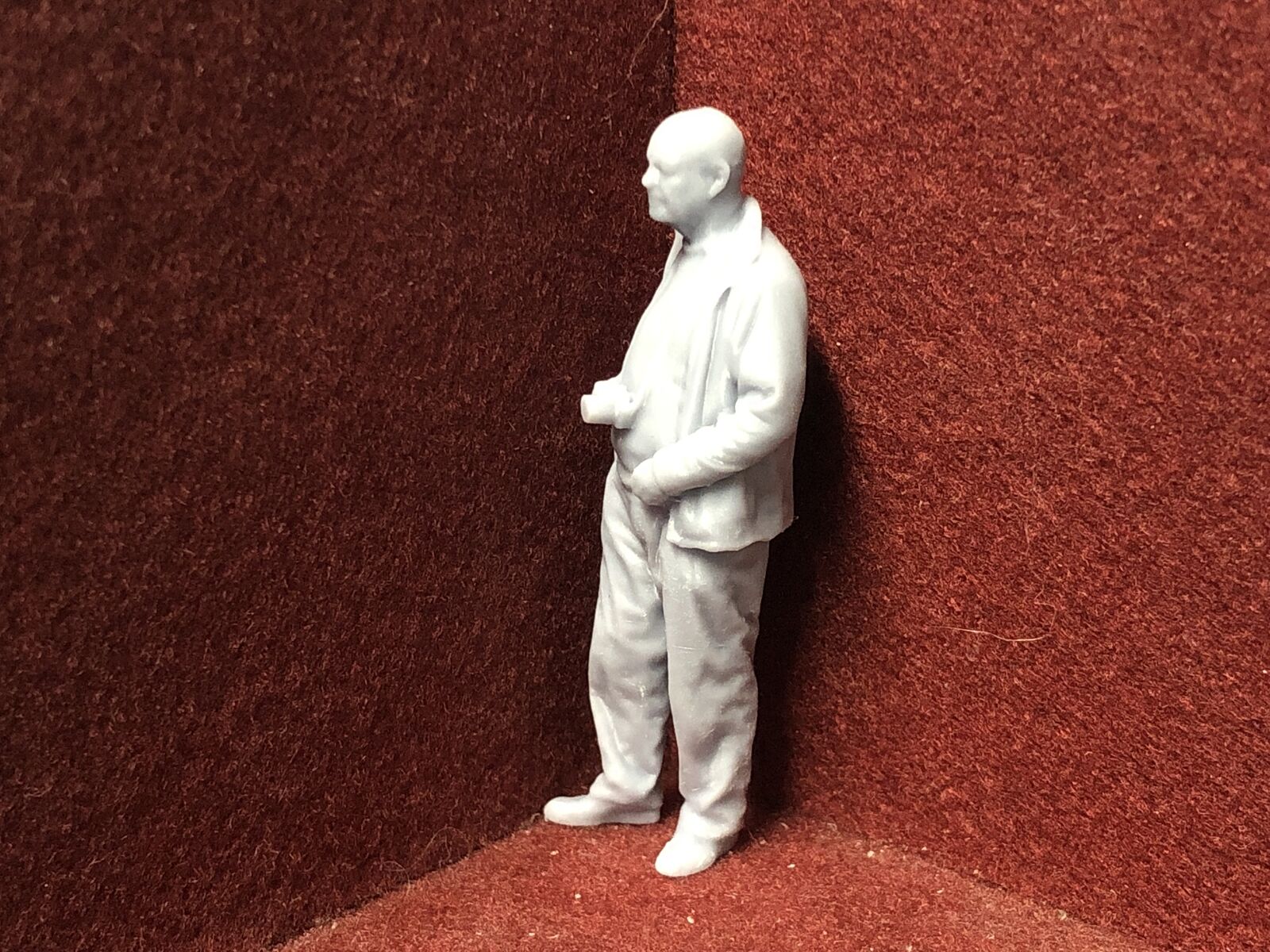 Unpainted G-scale 1:22.5 resin figure of a man with camera for GN15 or garden railway layouts
