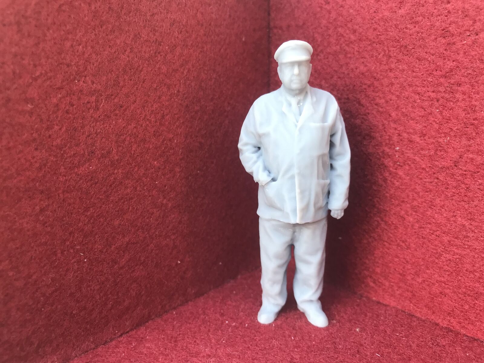 G-scale 1:22.5 driver figure in hat and coat for GN15 or G scale model railways, 3D scanned from a real person