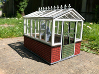 GREENHOUSE FOR GARDEN RAILWAY IN G SCALE. COMPLETE KIT - GN15 too